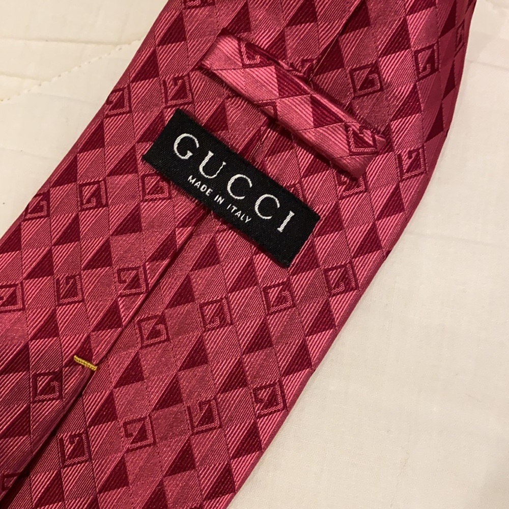 Vintage Gucci Tie - Picture 3 of 5